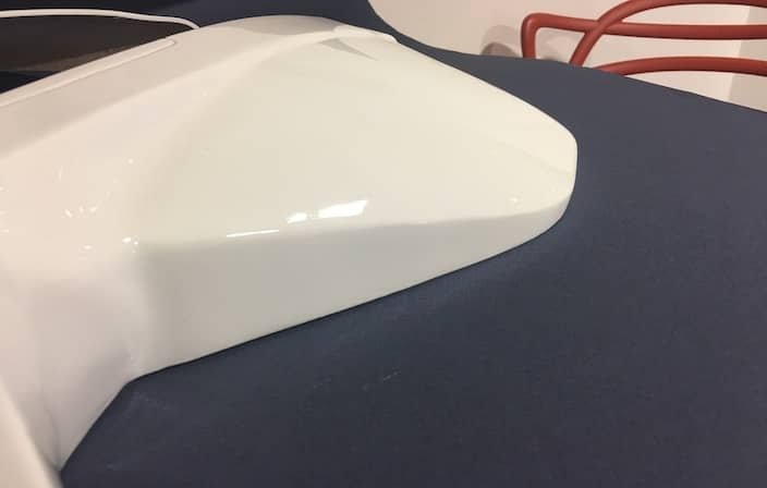 Vernis sur pièce plastique