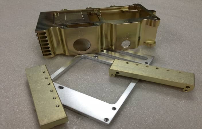 Chromatation de pièces en aluminium