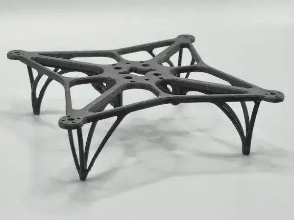 Le Frittage Laser Sélectif (SLS) est la technique d'impression 3D industrielle la plus compétitive et la plus rapide.